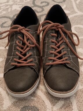 DayFive Low-Top Sneakers